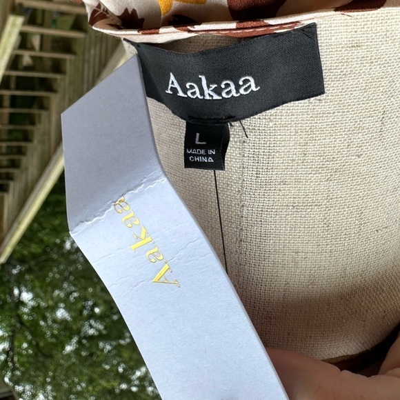 Aakaa Milan Kiss Ecru Floral Star Patterned Genuine Wrap Style Peplum Sleeve Top - Picture 6 of 15